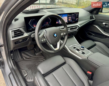 Серый БМВ 3 Серия, объемом двигателя 2 л и пробегом 15 тыс. км за 45000 $, фото 9 на Automoto.ua