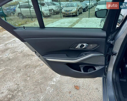 Серый БМВ 3 Серия, объемом двигателя 2 л и пробегом 15 тыс. км за 45000 $, фото 17 на Automoto.ua