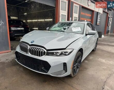 Серый БМВ 3 Серия, объемом двигателя 2 л и пробегом 41 тыс. км за 29900 $, фото 1 на Automoto.ua