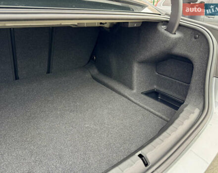 Серый БМВ 3 Серия, объемом двигателя 2 л и пробегом 15 тыс. км за 45000 $, фото 43 на Automoto.ua