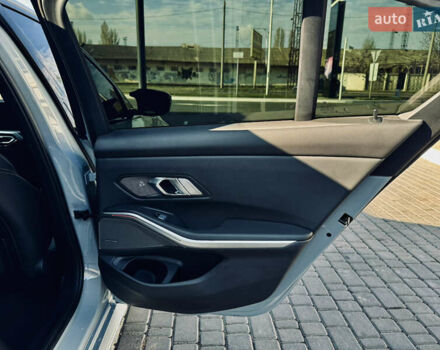 Серый БМВ 3 Серия, объемом двигателя 3 л и пробегом 37 тыс. км за 50800 $, фото 13 на Automoto.ua