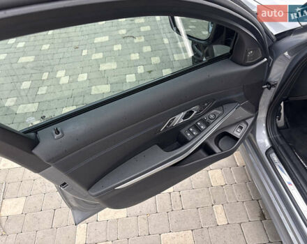 Серый БМВ 3 Серия, объемом двигателя 3 л и пробегом 19 тыс. км за 49999 $, фото 38 на Automoto.ua