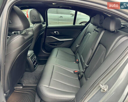 Серый БМВ 3 Серия, объемом двигателя 2 л и пробегом 15 тыс. км за 45000 $, фото 20 на Automoto.ua