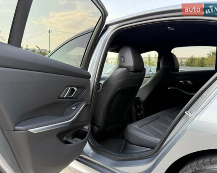 Серый БМВ 3 Серия, объемом двигателя 2 л и пробегом 2 тыс. км за 54000 $, фото 21 на Automoto.ua