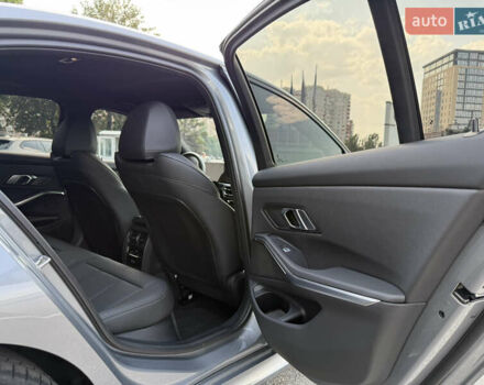 Серый БМВ 3 Серия, объемом двигателя 2 л и пробегом 2 тыс. км за 54000 $, фото 24 на Automoto.ua