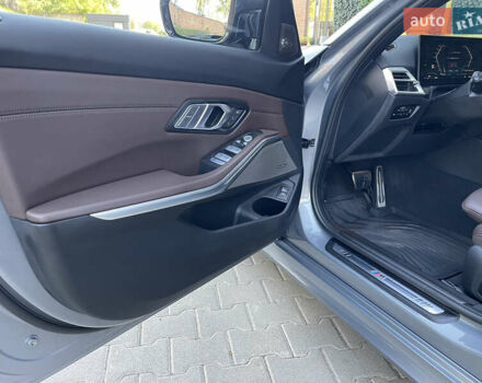 Серый БМВ 3 Серия, объемом двигателя 3 л и пробегом 25 тыс. км за 70000 $, фото 17 на Automoto.ua