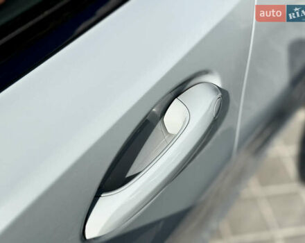 Серый БМВ 3 Серия, объемом двигателя 2 л и пробегом 8 тыс. км за 58000 $, фото 21 на Automoto.ua