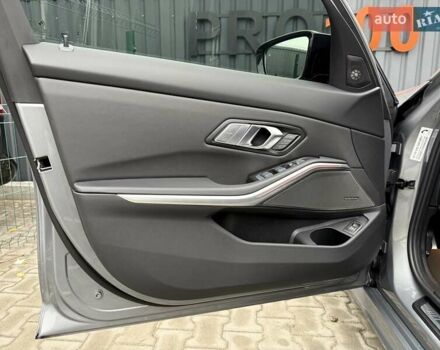 Сірий БМВ 3 Серія, об'ємом двигуна 3 л та пробігом 14 тис. км за 62900 $, фото 18 на Automoto.ua