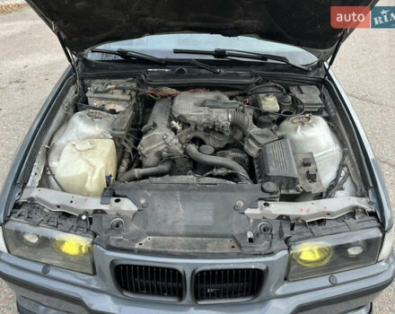 Сірий БМВ 3 Серія, об'ємом двигуна 1.6 л та пробігом 666 тис. км за 2900 $, фото 7 на Automoto.ua