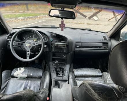 Серый БМВ 3 Серия, объемом двигателя 1.6 л и пробегом 1 тыс. км за 3000 $, фото 5 на Automoto.ua