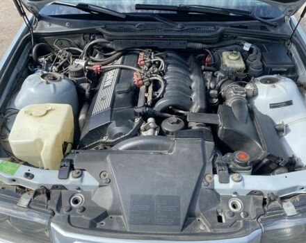 Сірий БМВ 3 Серія, об'ємом двигуна 2 л та пробігом 264 тис. км за 3500 $, фото 5 на Automoto.ua