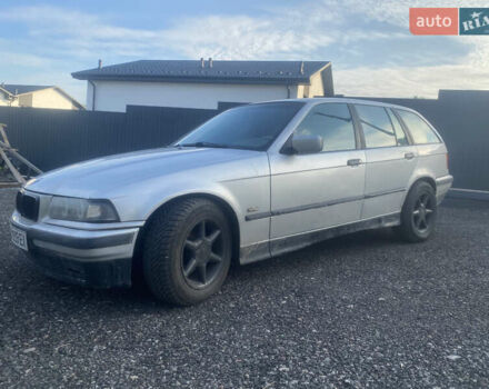 Сірий БМВ 3 Серія, об'ємом двигуна 1.6 л та пробігом 390 тис. км за 2100 $, фото 1 на Automoto.ua