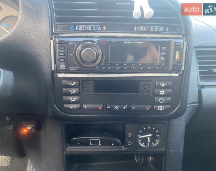 Сірий БМВ 3 Серія, об'ємом двигуна 1.6 л та пробігом 390 тис. км за 2100 $, фото 14 на Automoto.ua