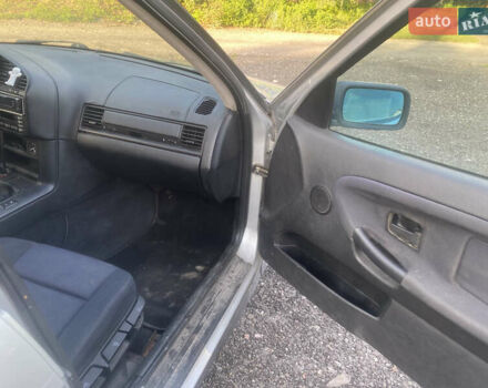 Сірий БМВ 3 Серія, об'ємом двигуна 1.6 л та пробігом 390 тис. км за 2100 $, фото 8 на Automoto.ua