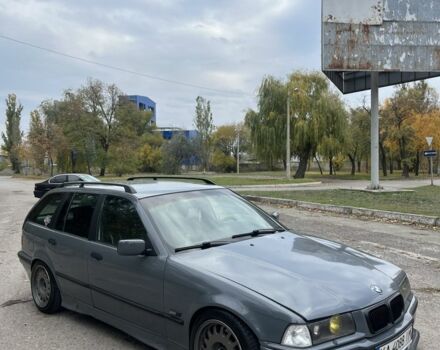 Серый БМВ 3 Серия, объемом двигателя 1.6 л и пробегом 1 тыс. км за 3000 $, фото 1 на Automoto.ua