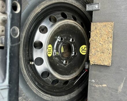 Серый БМВ 3 Серия, объемом двигателя 1.6 л и пробегом 1 тыс. км за 3000 $, фото 8 на Automoto.ua