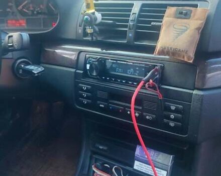 Серый БМВ 3 Серия, объемом двигателя 2 л и пробегом 445 тыс. км за 3750 $, фото 9 на Automoto.ua