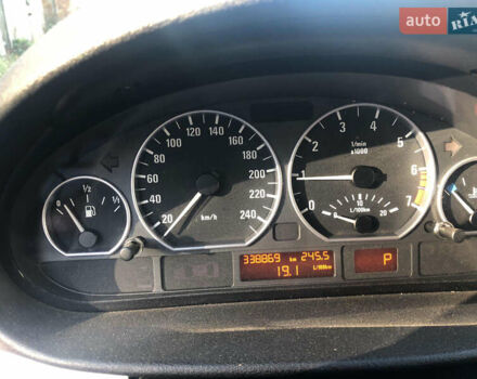 Серый БМВ 3 Серия, объемом двигателя 3 л и пробегом 338 тыс. км за 5200 $, фото 6 на Automoto.ua
