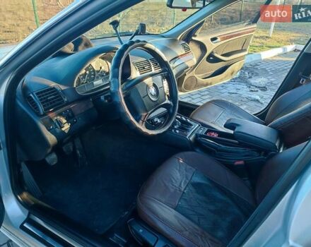 Серый БМВ 3 Серия, объемом двигателя 2 л и пробегом 440 тыс. км за 4600 $, фото 1 на Automoto.ua