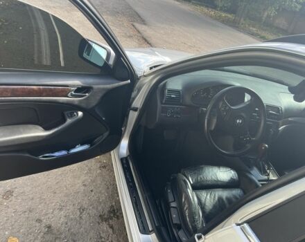 Серый БМВ 3 Серия, объемом двигателя 2 л и пробегом 374 тыс. км за 4500 $, фото 3 на Automoto.ua