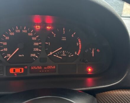 Серый БМВ 3 Серия, объемом двигателя 2 л и пробегом 328 тыс. км за 4000 $, фото 3 на Automoto.ua