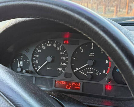 Серый БМВ 3 Серия, объемом двигателя 2 л и пробегом 260 тыс. км за 4999 $, фото 11 на Automoto.ua