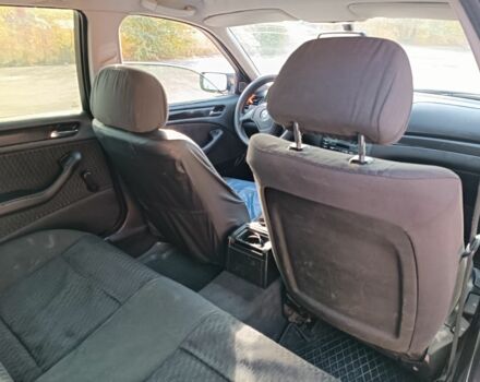 Серый БМВ 3 Серия, объемом двигателя 2 л и пробегом 200 тыс. км за 2850 $, фото 9 на Automoto.ua