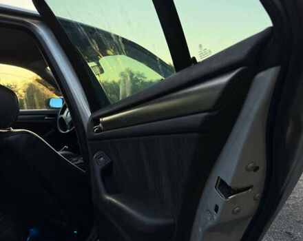 Серый БМВ 3 Серия, объемом двигателя 2 л и пробегом 260 тыс. км за 4999 $, фото 2 на Automoto.ua