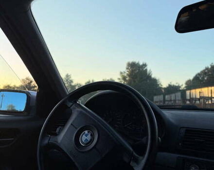 Серый БМВ 3 Серия, объемом двигателя 2 л и пробегом 260 тыс. км за 4999 $, фото 9 на Automoto.ua