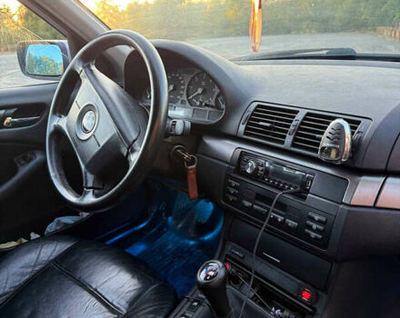 Серый БМВ 3 Серия, объемом двигателя 2 л и пробегом 260 тыс. км за 4999 $, фото 4 на Automoto.ua