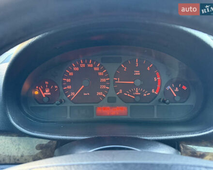 Серый БМВ 3 Серия, объемом двигателя 2 л и пробегом 400 тыс. км за 3650 $, фото 13 на Automoto.ua