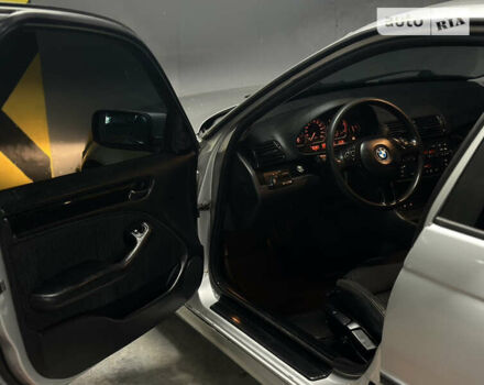Серый БМВ 3 Серия, объемом двигателя 2 л и пробегом 285 тыс. км за 3950 $, фото 10 на Automoto.ua