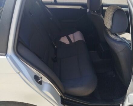 Серый БМВ 3 Серия, объемом двигателя 2 л и пробегом 400 тыс. км за 4600 $, фото 6 на Automoto.ua