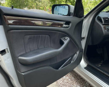 Серый БМВ 3 Серия, объемом двигателя 2 л и пробегом 307 тыс. км за 3900 $, фото 6 на Automoto.ua