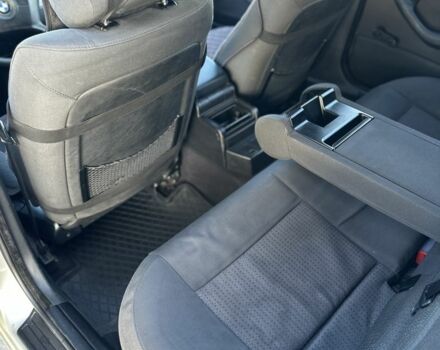 Серый БМВ 3 Серия, объемом двигателя 2 л и пробегом 353 тыс. км за 2800 $, фото 13 на Automoto.ua