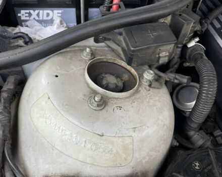 Серый БМВ 3 Серия, объемом двигателя 2 л и пробегом 307 тыс. км за 3900 $, фото 5 на Automoto.ua