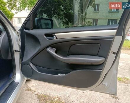 Сірий БМВ 3 Серія, об'ємом двигуна 2 л та пробігом 325 тис. км за 4450 $, фото 13 на Automoto.ua