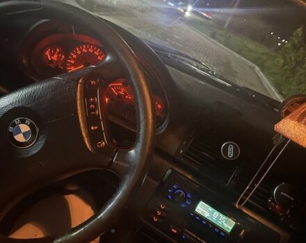 Серый БМВ 3 Серия, объемом двигателя 2 л и пробегом 370 тыс. км за 2000 $, фото 4 на Automoto.ua