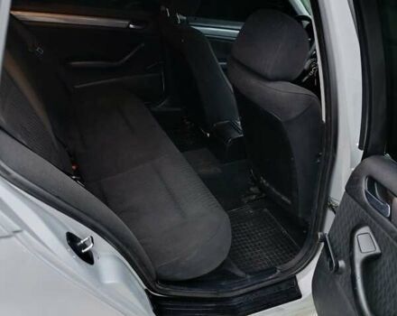 Серый БМВ 3 Серия, объемом двигателя 2 л и пробегом 445 тыс. км за 4999 $, фото 11 на Automoto.ua