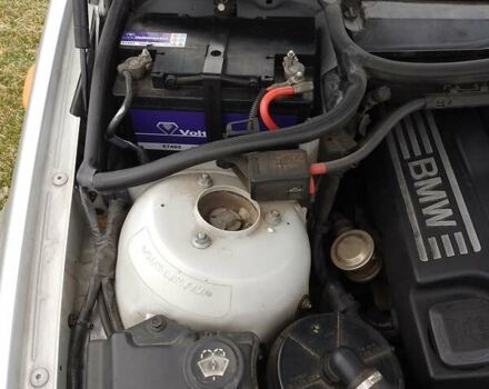 Серый БМВ 3 Серия, объемом двигателя 1.9 л и пробегом 260 тыс. км за 5000 $, фото 15 на Automoto.ua