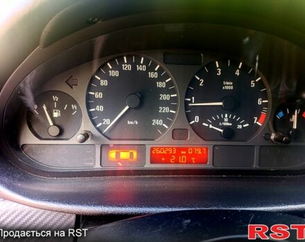 Серый БМВ 3 Серия, объемом двигателя 2 л и пробегом 260 тыс. км за 4600 $, фото 3 на Automoto.ua