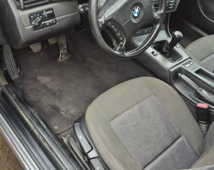 Серый БМВ 3 Серия, объемом двигателя 2 л и пробегом 370 тыс. км за 3900 $, фото 12 на Automoto.ua