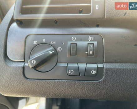 Серый БМВ 3 Серия, объемом двигателя 2 л и пробегом 213 тыс. км за 5500 $, фото 43 на Automoto.ua