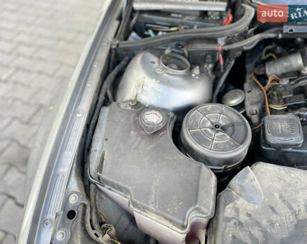 Сірий БМВ 3 Серія, об'ємом двигуна 1.8 л та пробігом 343 тис. км за 5000 $, фото 64 на Automoto.ua