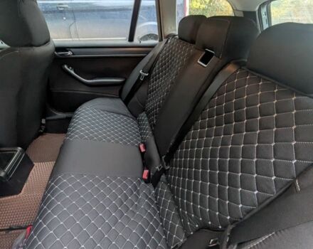 Сірий БМВ 3 Серія, об'ємом двигуна 1.8 л та пробігом 256 тис. км за 4756 $, фото 2 на Automoto.ua