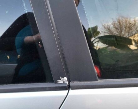 Серый БМВ 3 Серия, объемом двигателя 2 л и пробегом 300 тыс. км за 4666 $, фото 17 на Automoto.ua