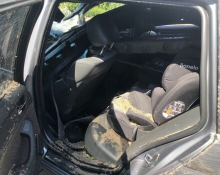 Сірий БМВ 3 Серія, об'ємом двигуна 2 л та пробігом 330 тис. км за 1800 $, фото 4 на Automoto.ua