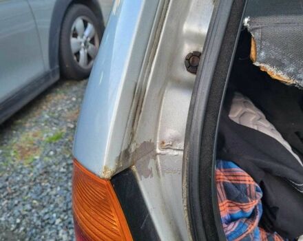 Серый БМВ 3 Серия, объемом двигателя 2 л и пробегом 300 тыс. км за 4666 $, фото 11 на Automoto.ua