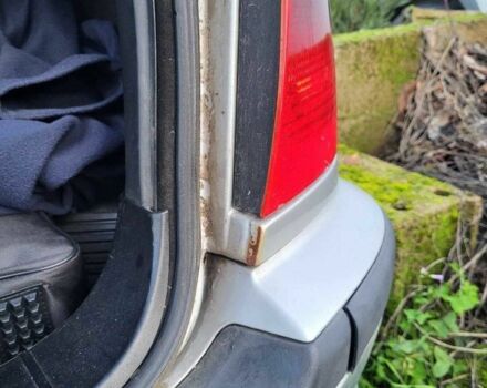 Серый БМВ 3 Серия, объемом двигателя 2 л и пробегом 300 тыс. км за 4666 $, фото 8 на Automoto.ua