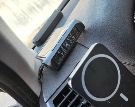 Серый БМВ 3 Серия, объемом двигателя 2 л и пробегом 300 тыс. км за 4666 $, фото 15 на Automoto.ua